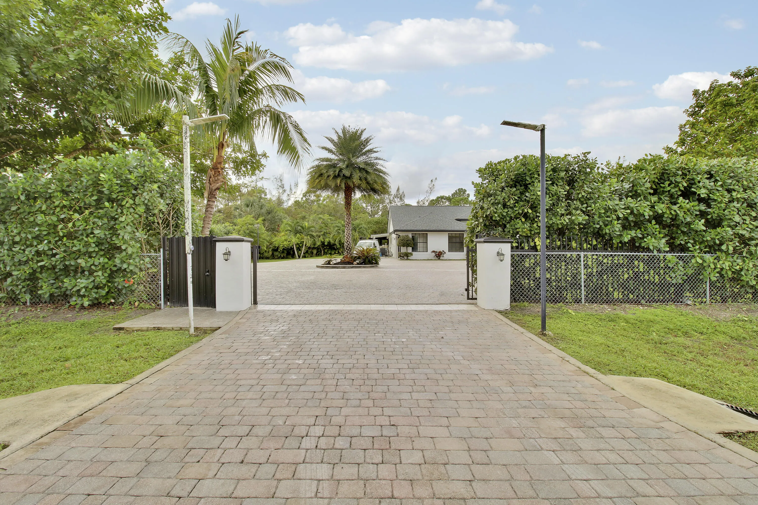 17998 43rd Road N