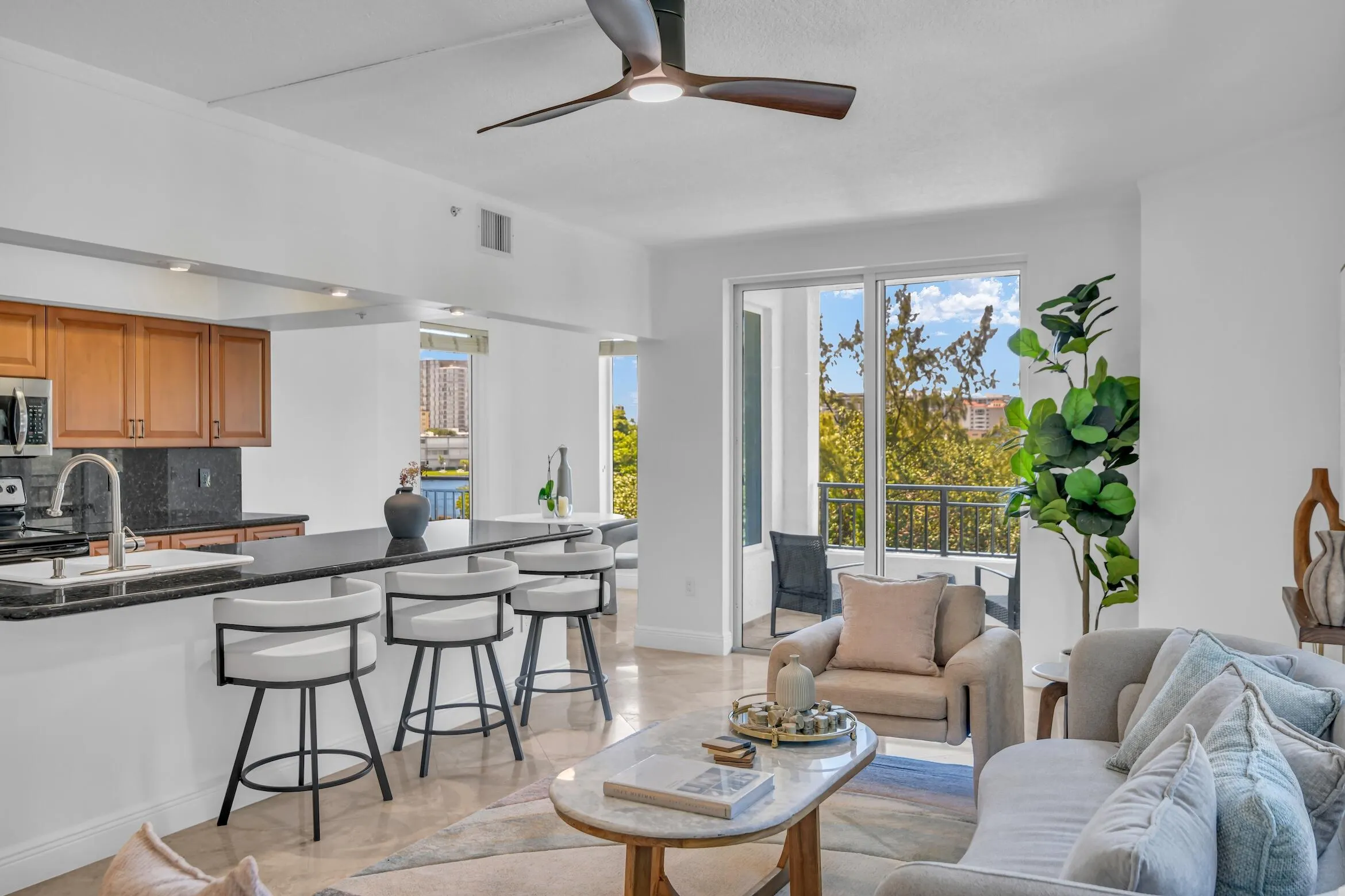 2880 NE 14TH ST Causeway #213