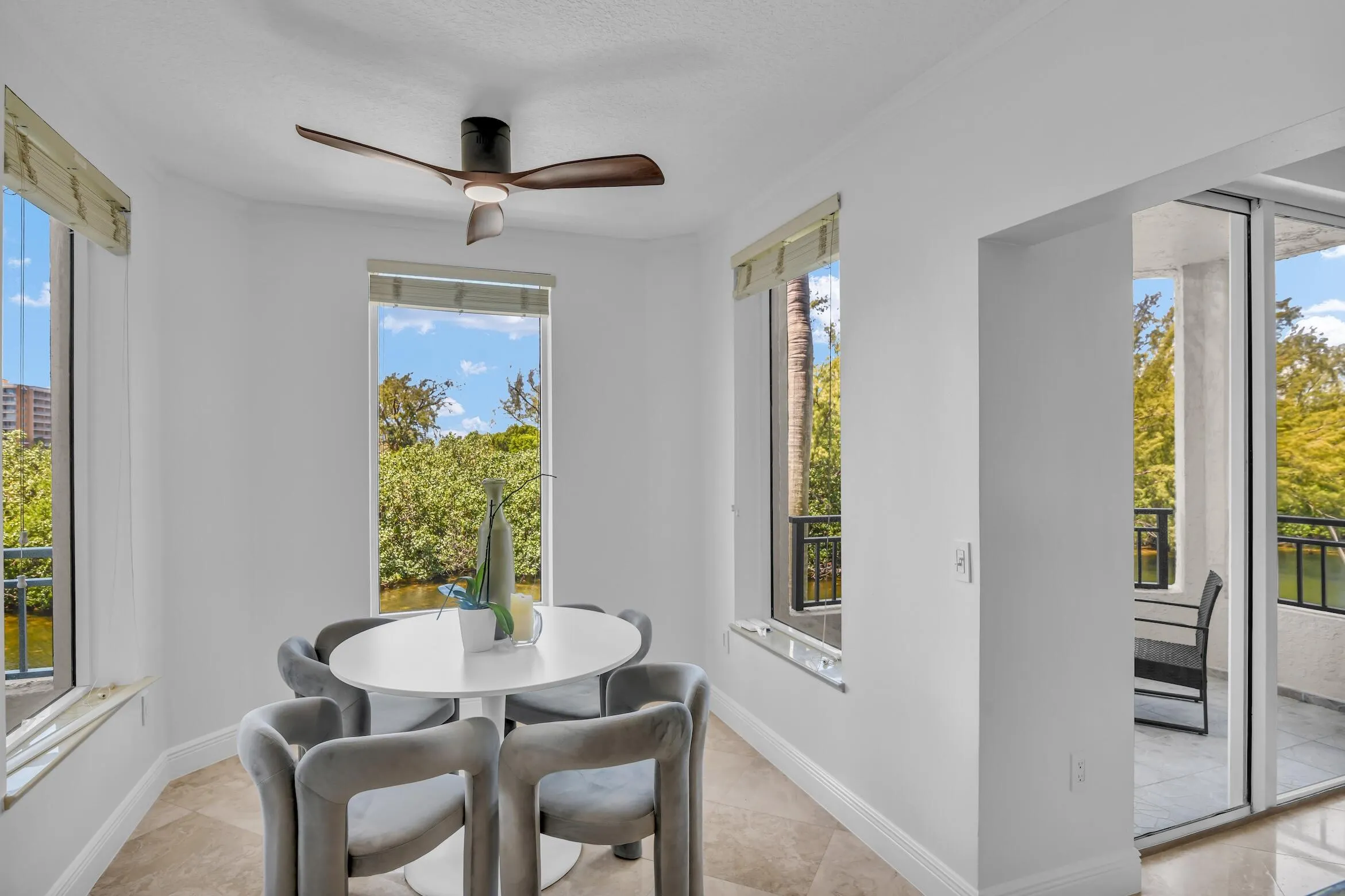 2880 NE 14TH ST Causeway #213