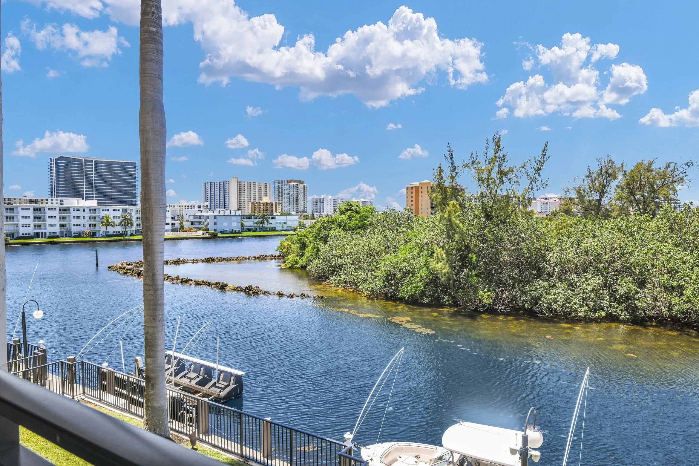2880 NE 14TH ST Causeway #213