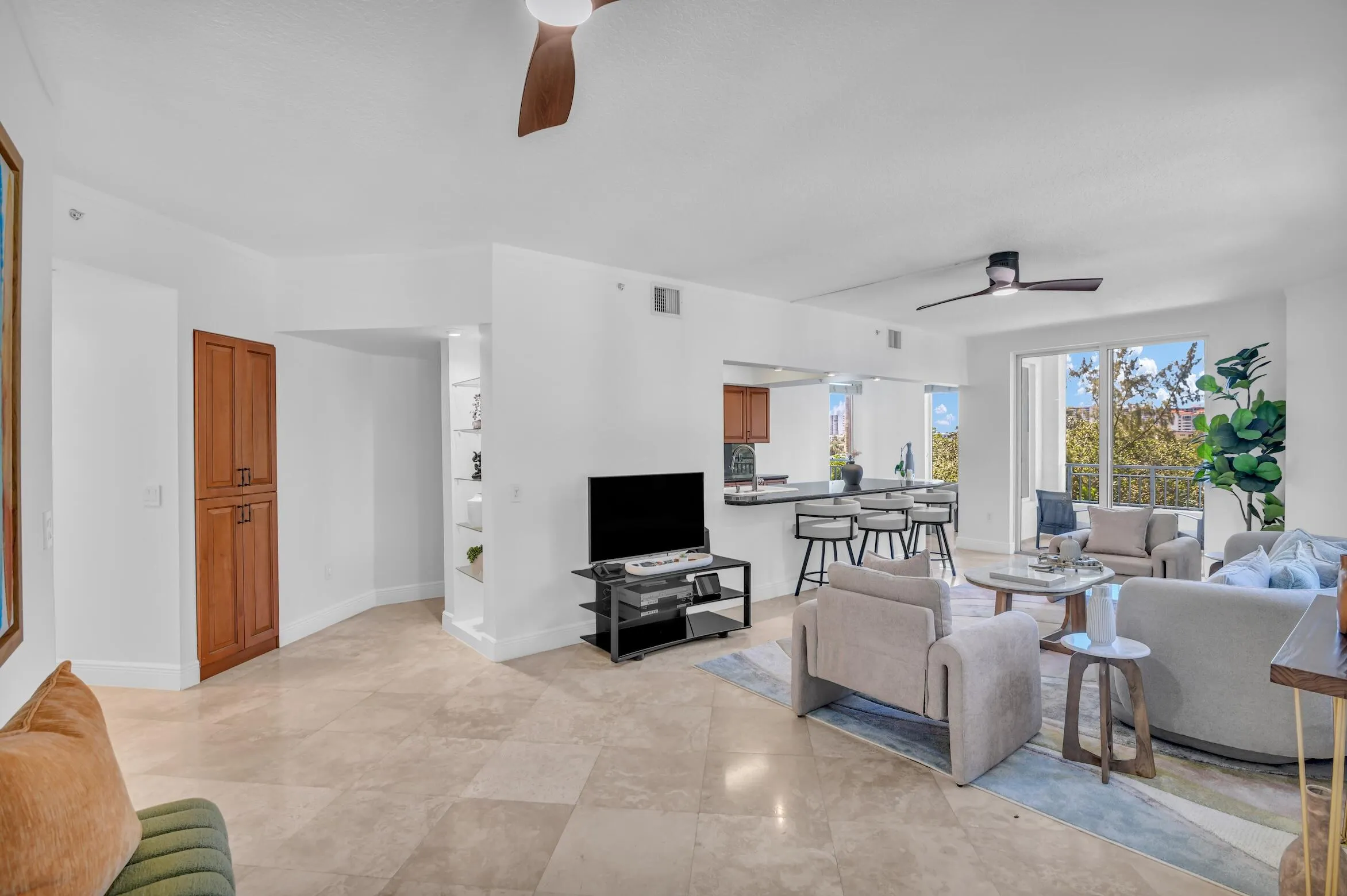 2880 NE 14TH ST Causeway #213