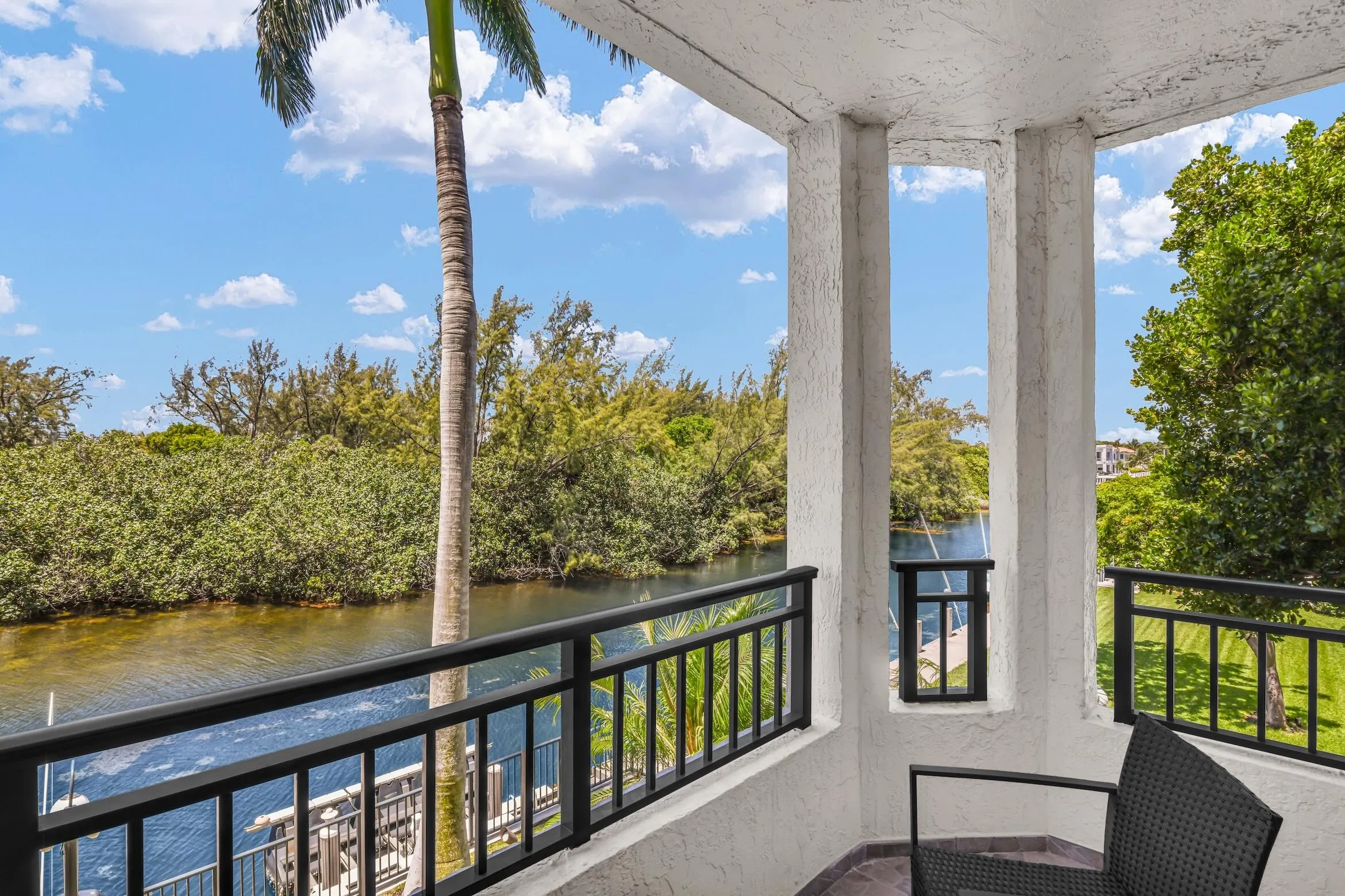 2880 NE 14TH ST Causeway #213