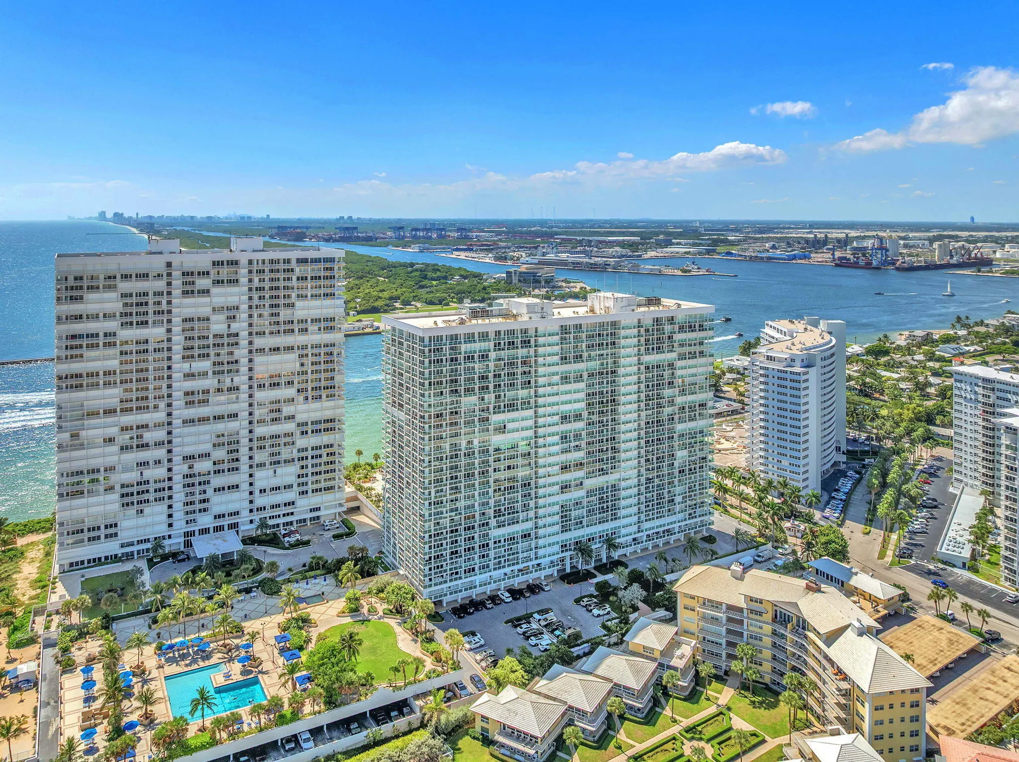 2100 S Ocean Lane S #902