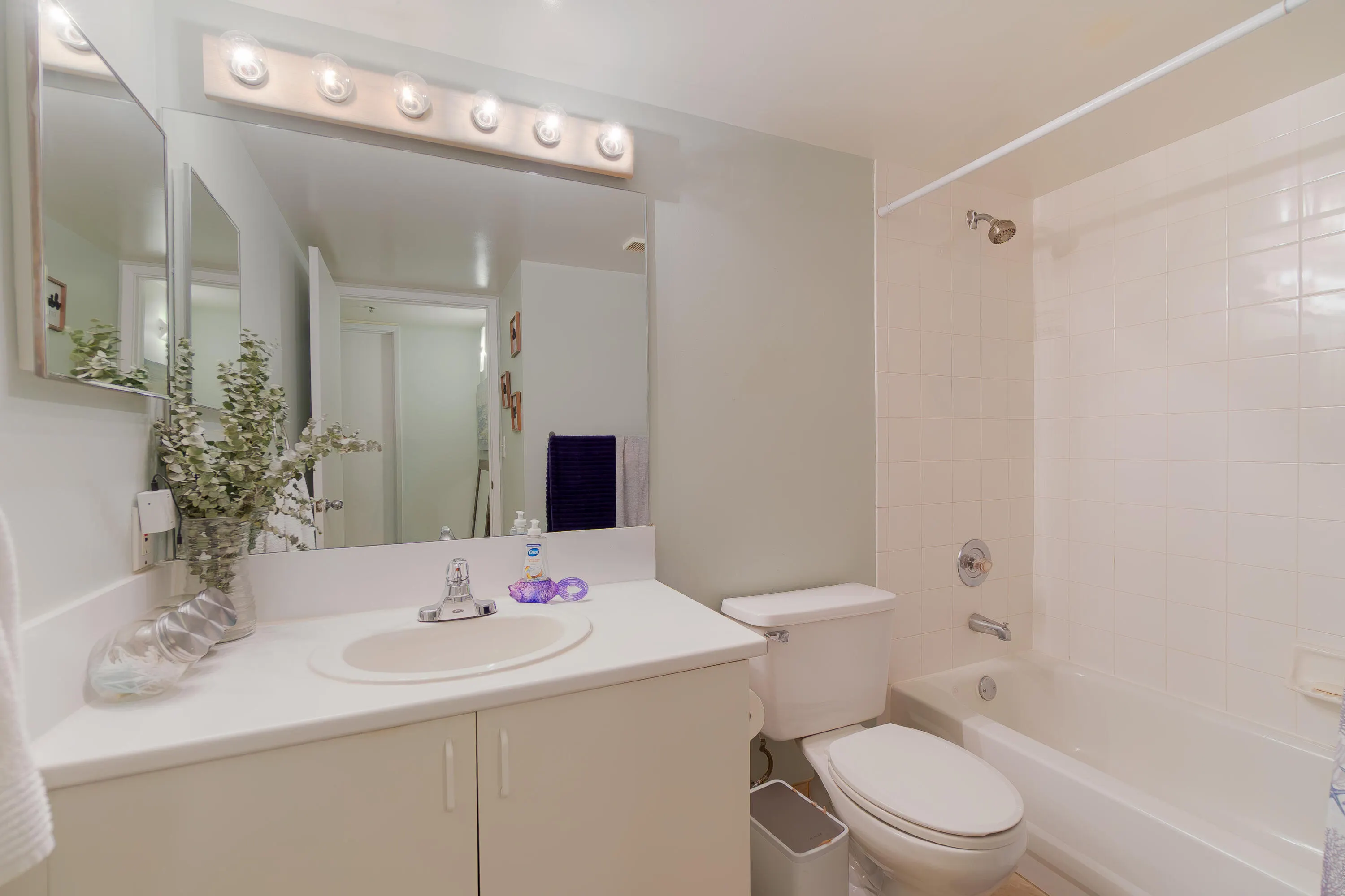 145 YACHT CLUB Way #109