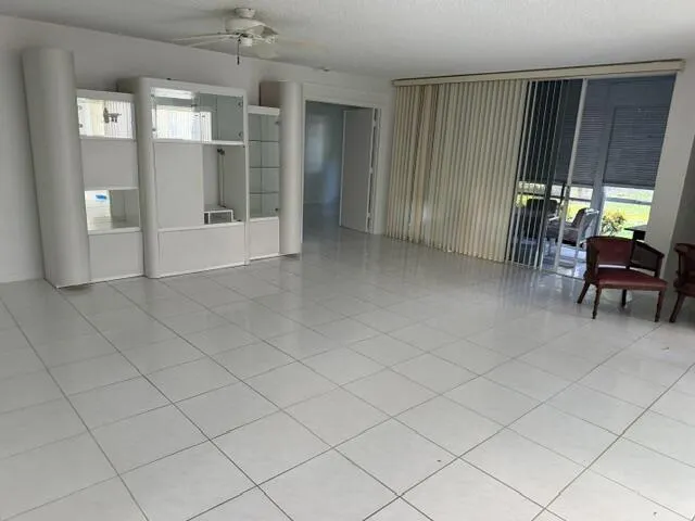 9770 NICKELS Boulevard #404