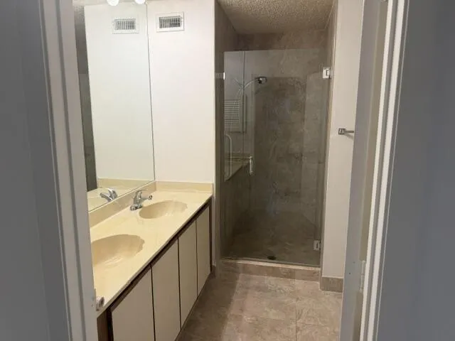 9770 NICKELS Boulevard #404