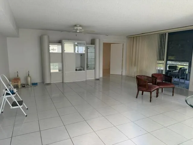 9770 NICKELS Boulevard #404
