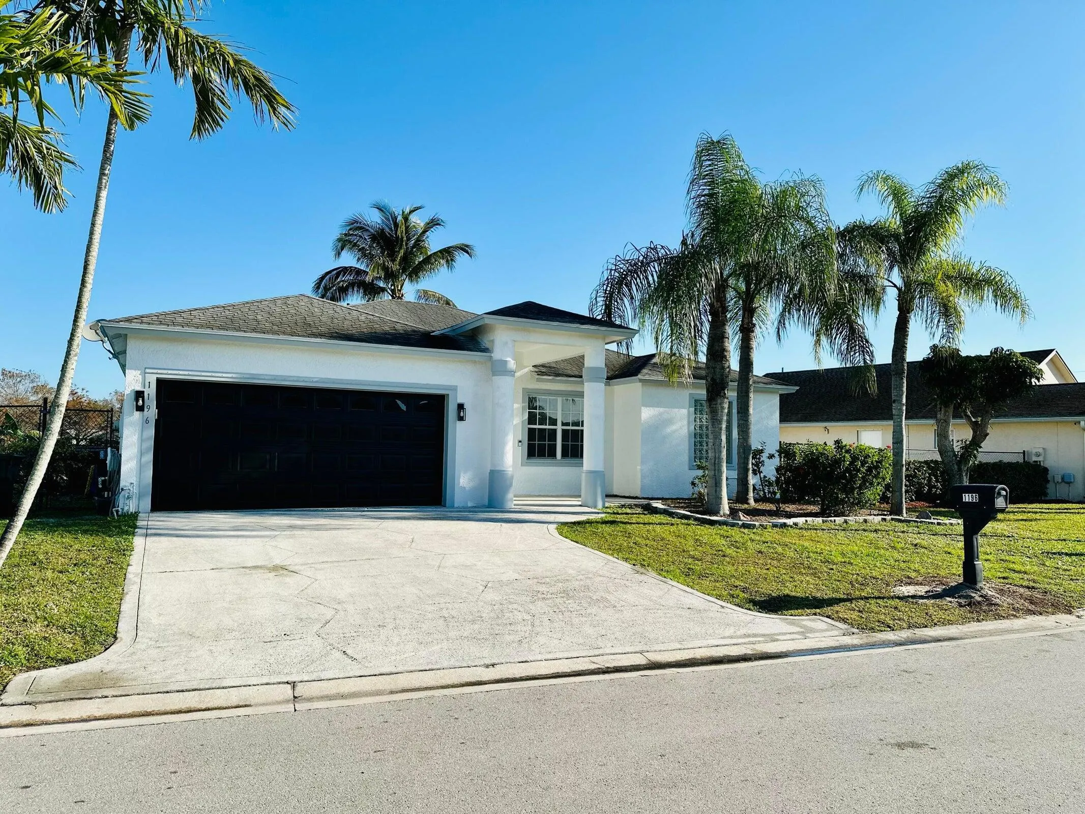 1196 Hatteras Circle