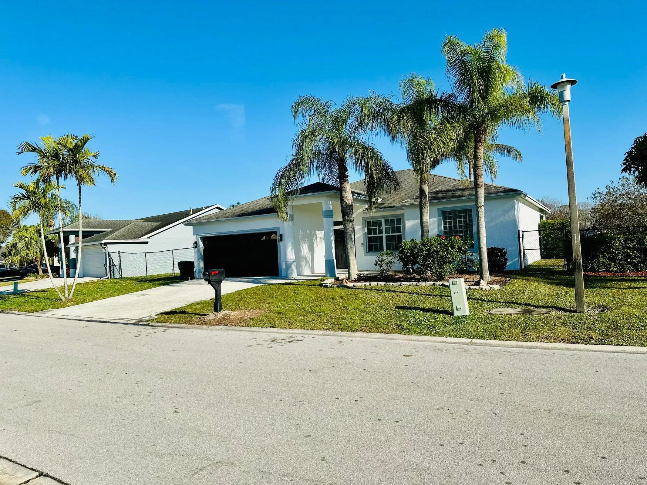 1196 Hatteras Circle