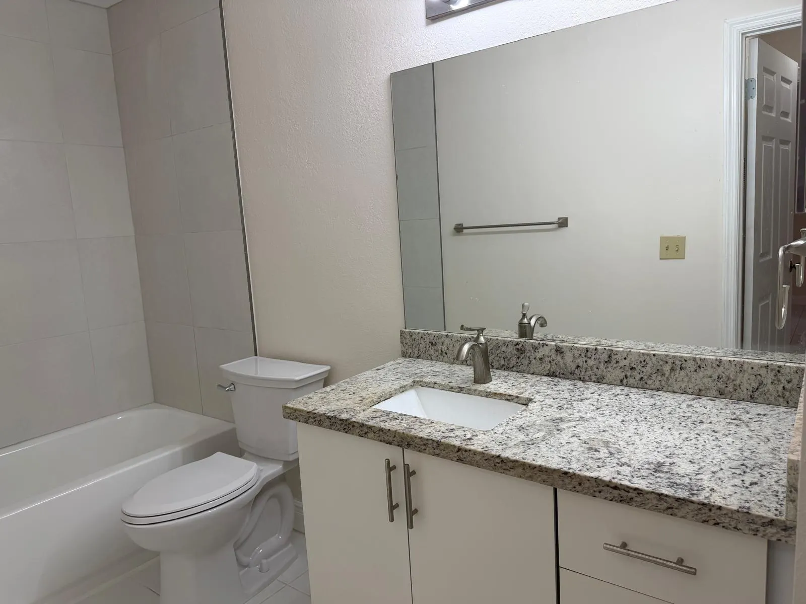 2926 S UNIVERSITY Drive #6105
