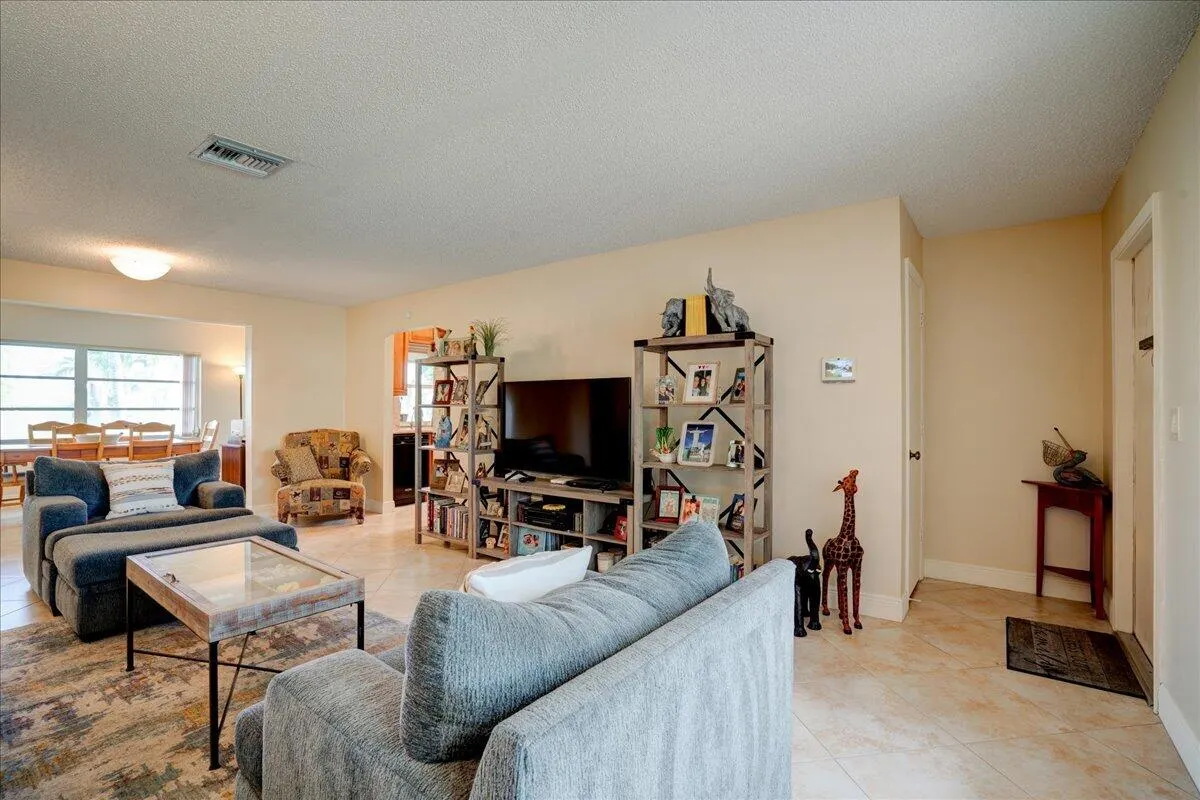 14315 AMAPOLA Drive
