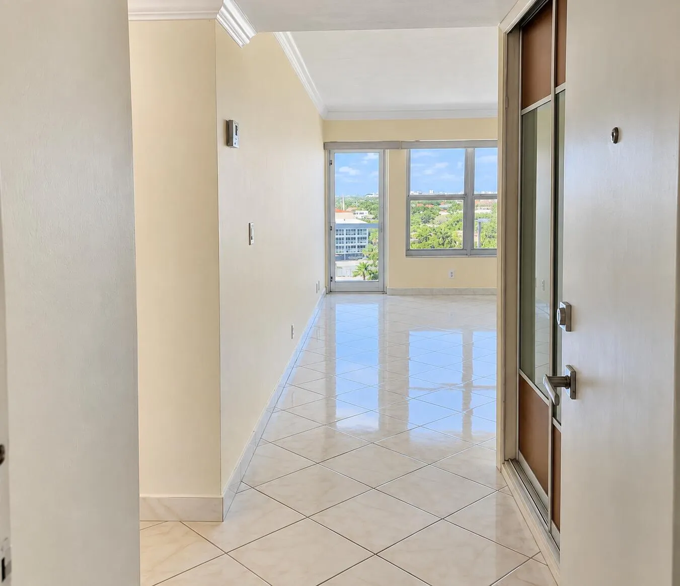 3700 GALT OCEAN Drive #712