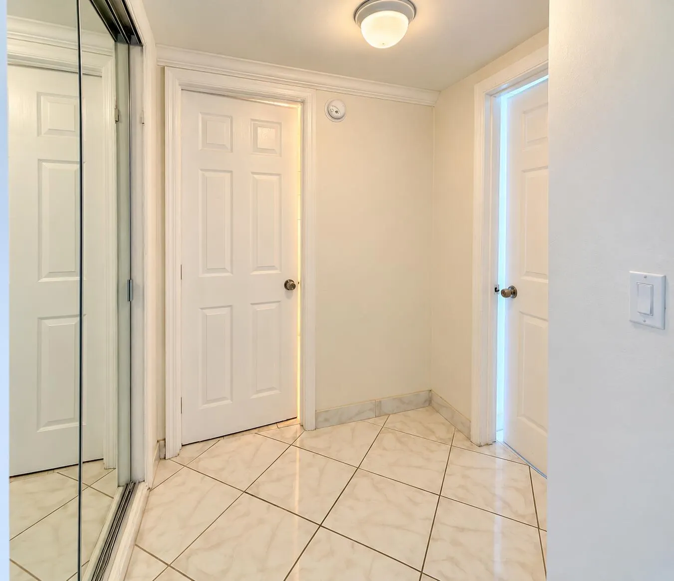 3700 GALT OCEAN Drive #712