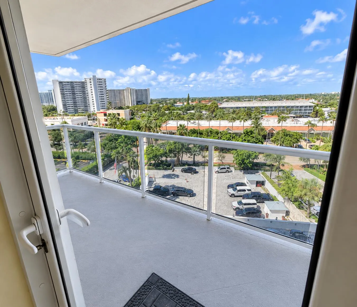 3700 GALT OCEAN Drive #712