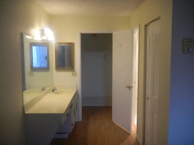 1720 NW 19th Terrace