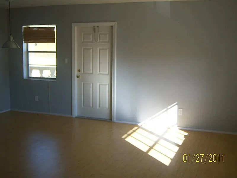 455 NE 16TH Avenue #7