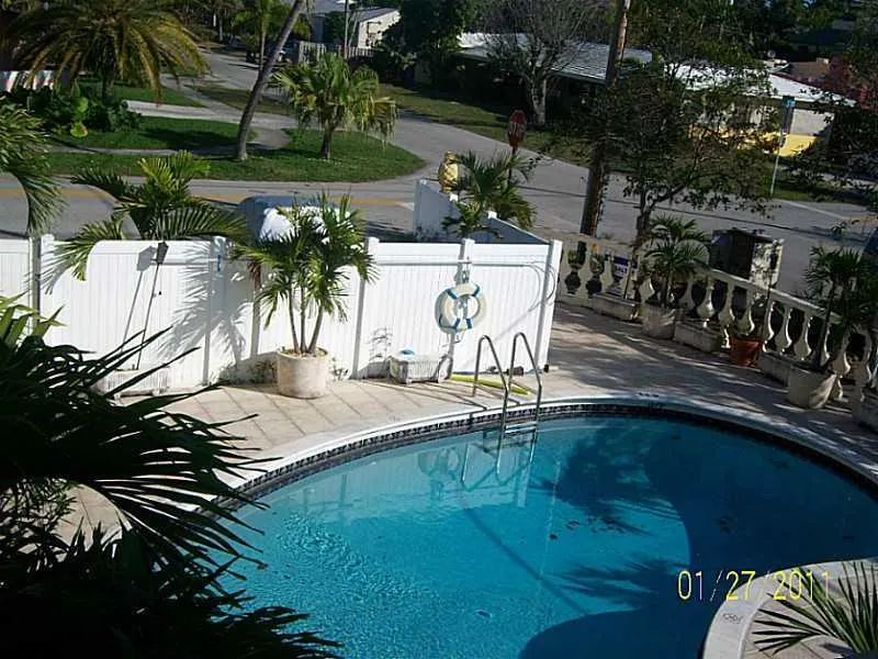 455 NE 16TH Avenue #7