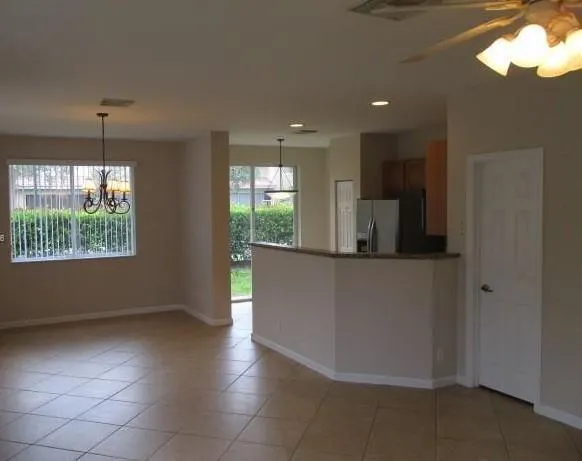 3041 Laurel Ridge Circle