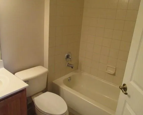 3041 Laurel Ridge Circle