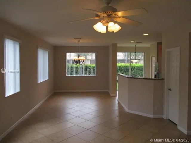 3041 Laurel Ridge Circle