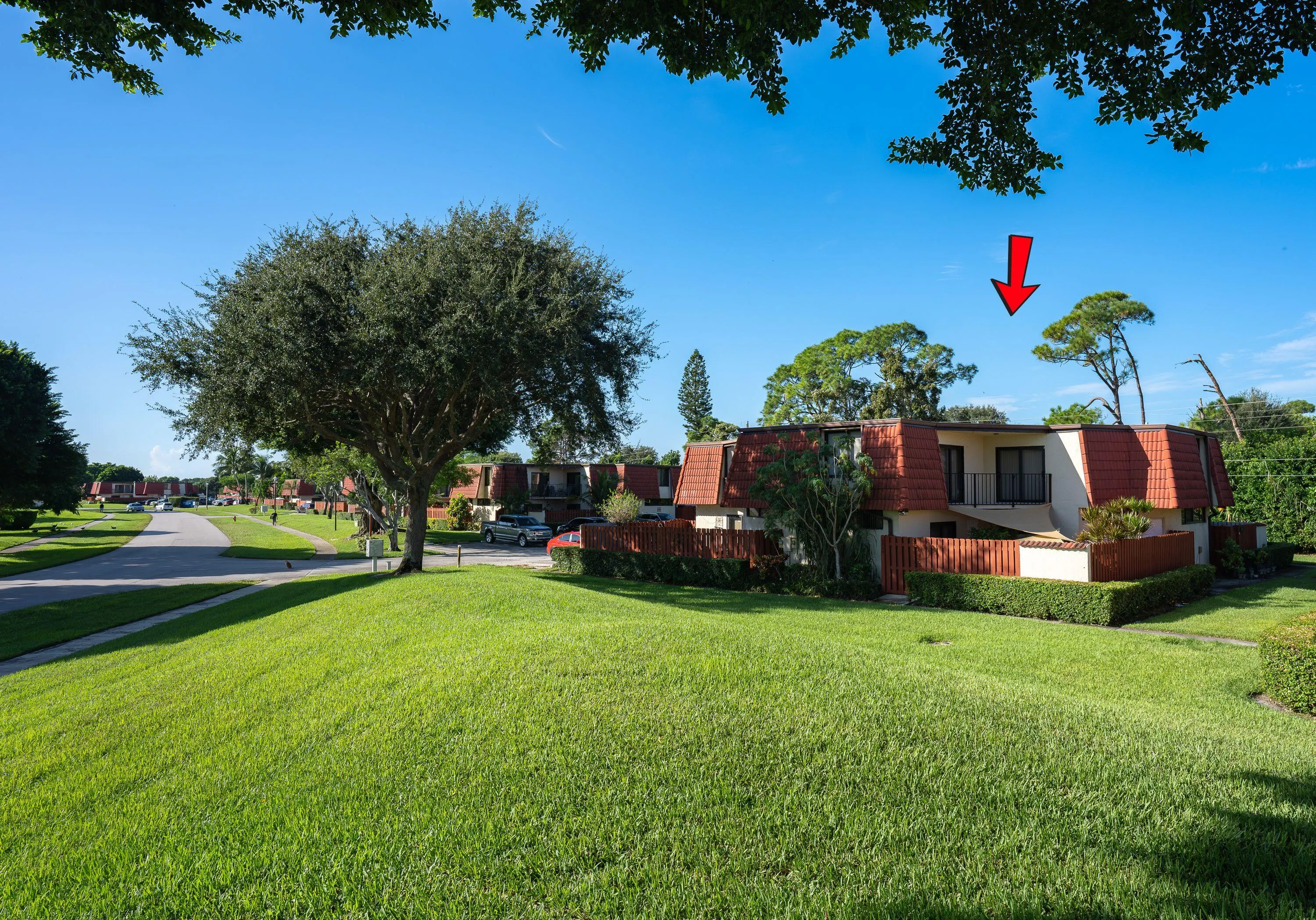 3846 VICTORIA Drive