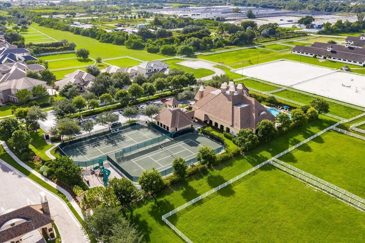 8964 Stone Pier Drive
