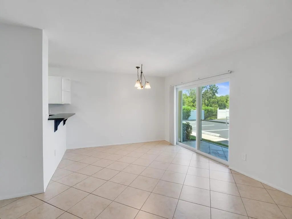 1845 ROBALO Drive #106D