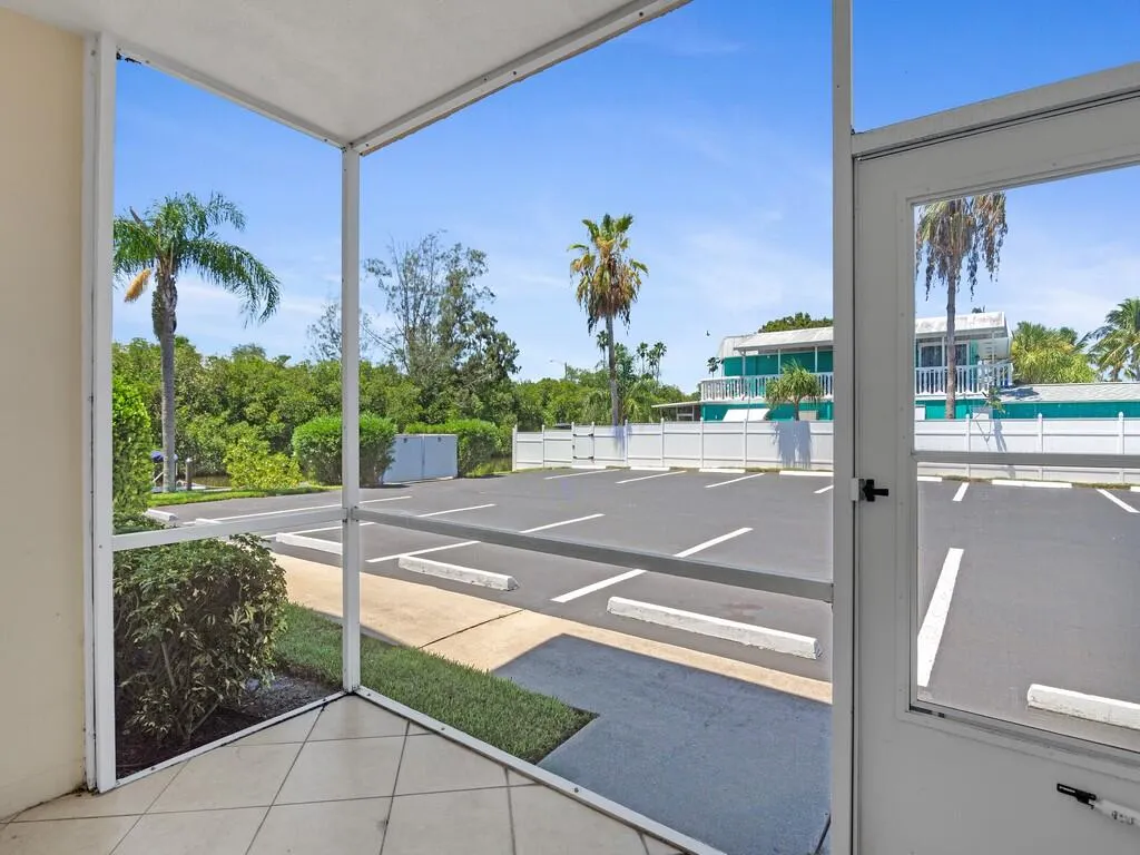 1845 ROBALO Drive #106D
