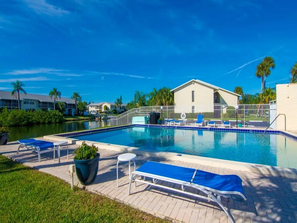 1845 ROBALO Drive #106D