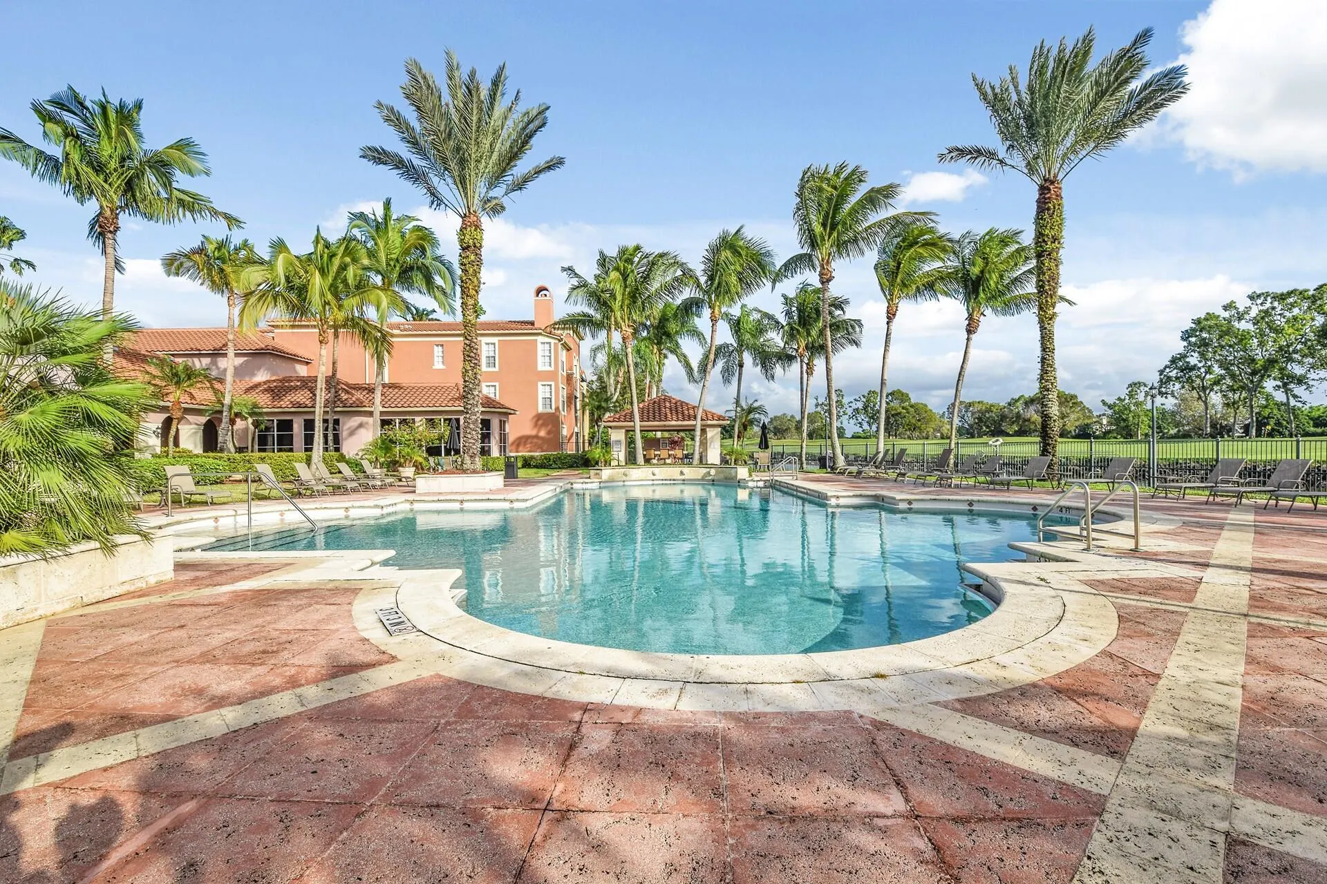 11790 SAINT ANDREWS Place #102