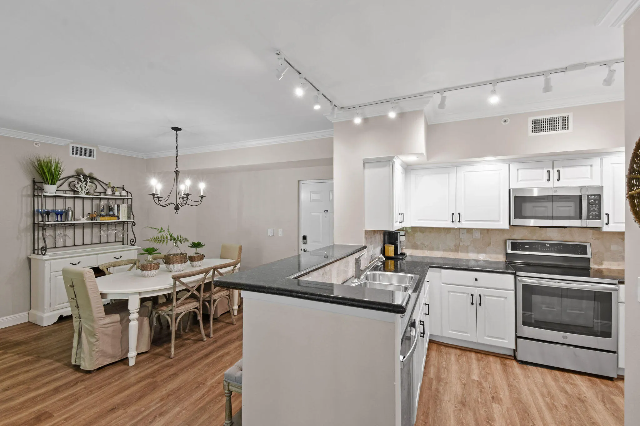 11790 SAINT ANDREWS Place #102