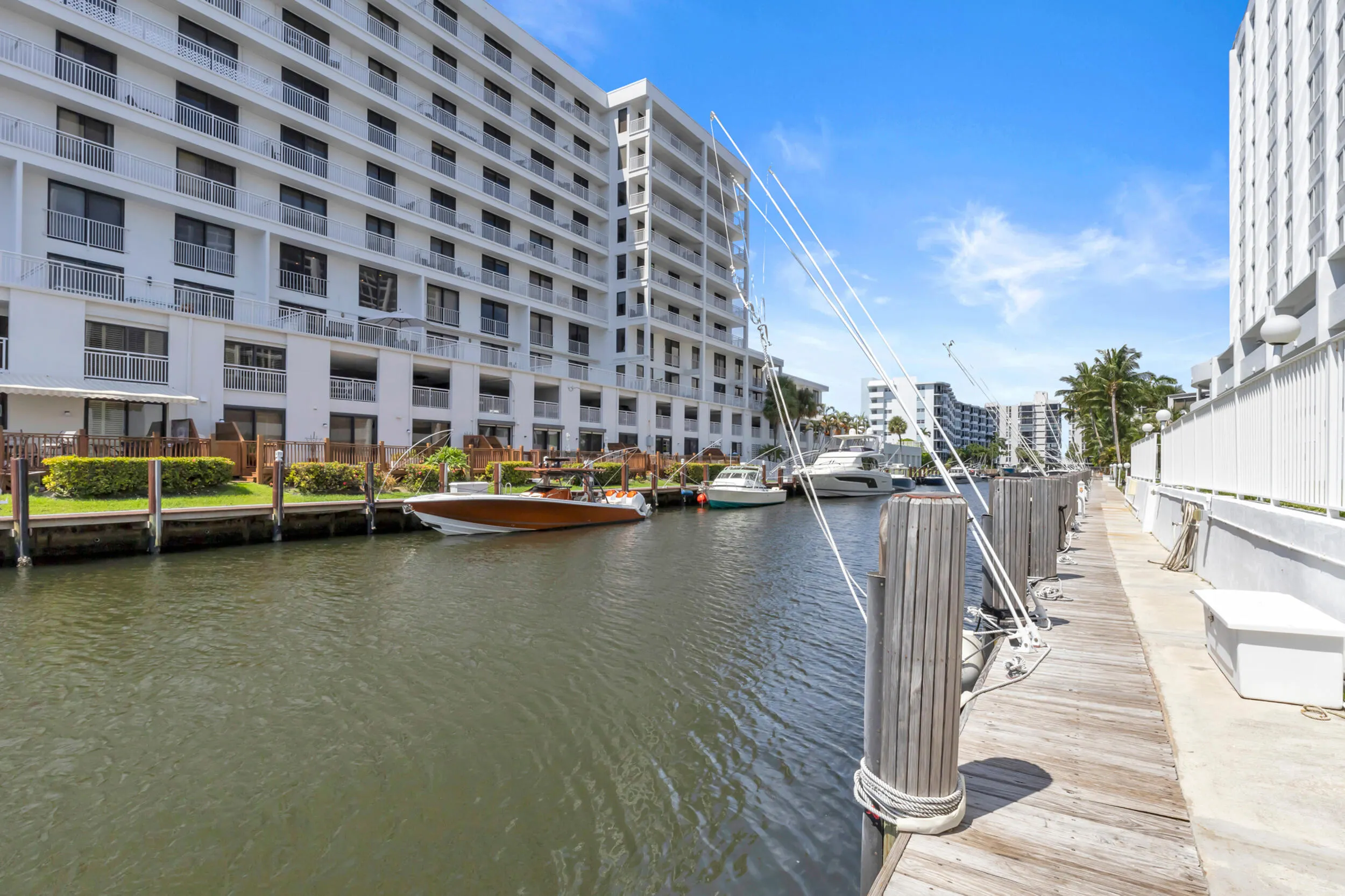3100 NE 49TH Street #801