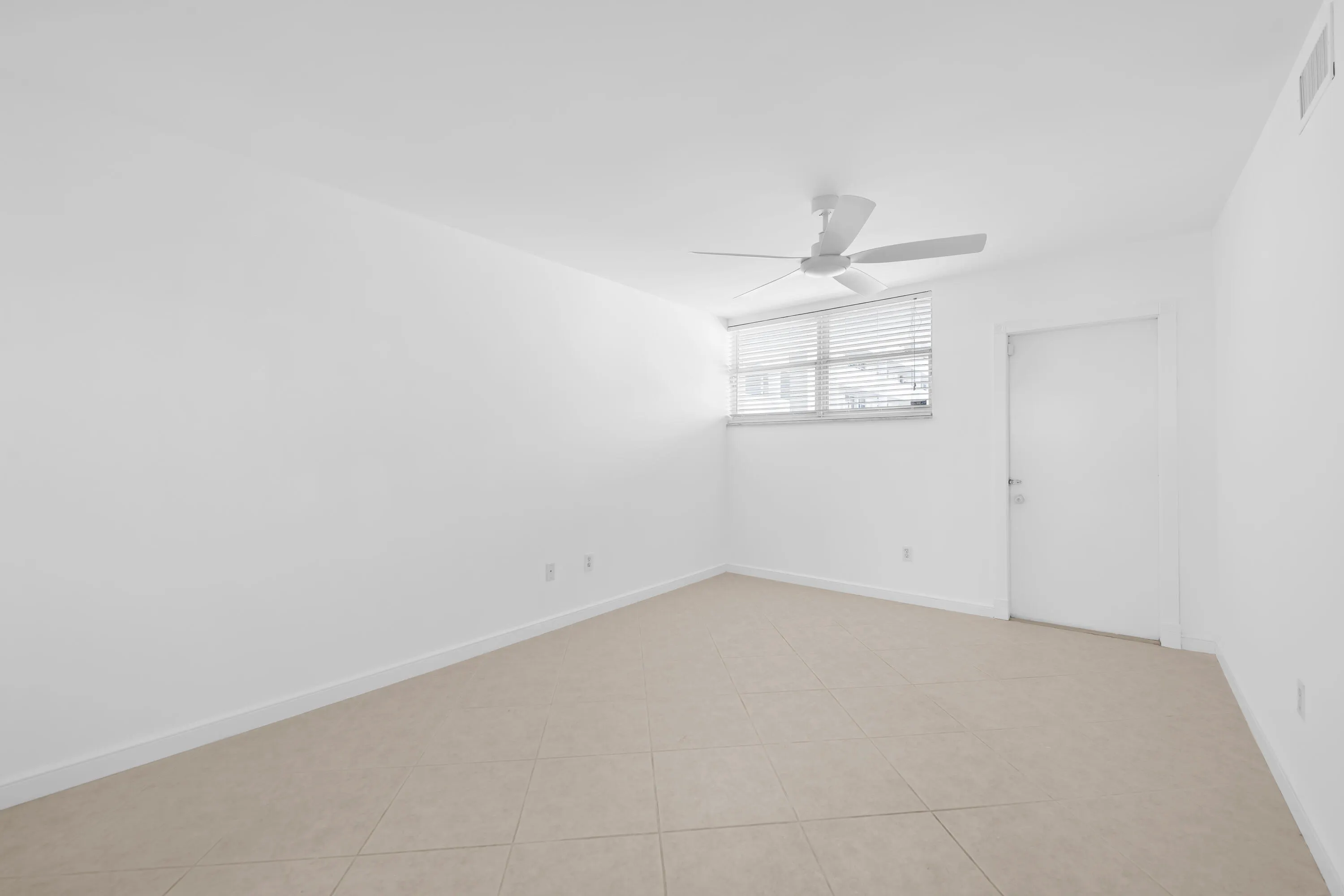 3100 NE 49TH Street #801