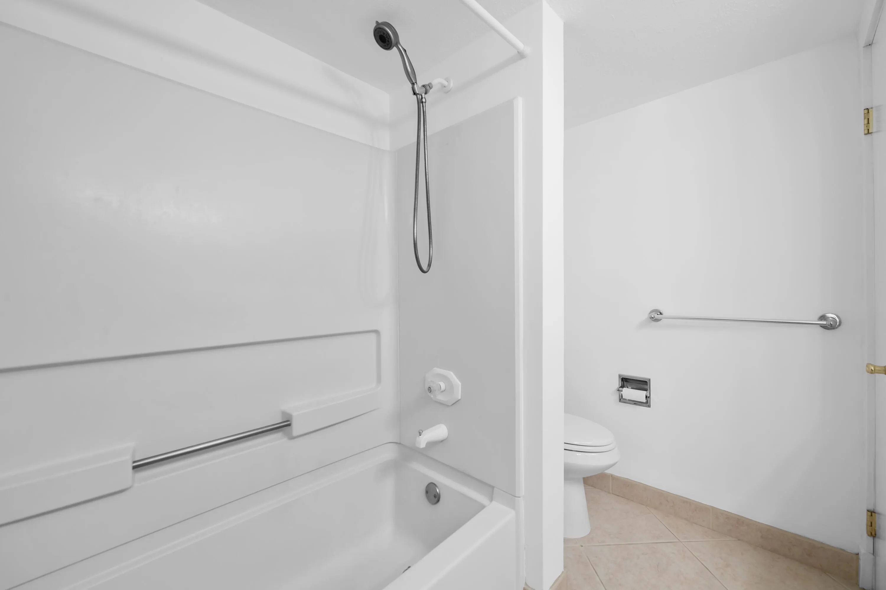 3100 NE 49TH Street #801