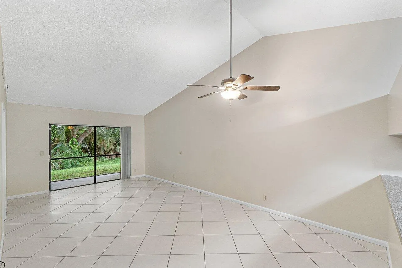 462 HARDWOOD Place #462