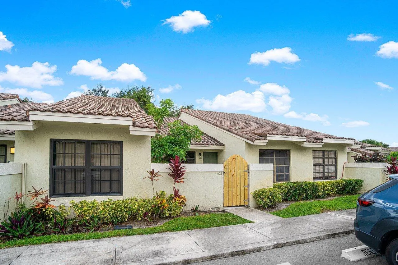 462 HARDWOOD Place #462