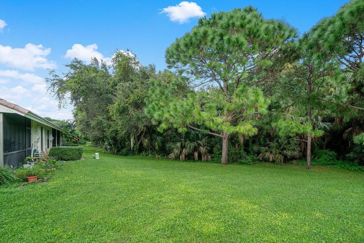 462 HARDWOOD Place #462