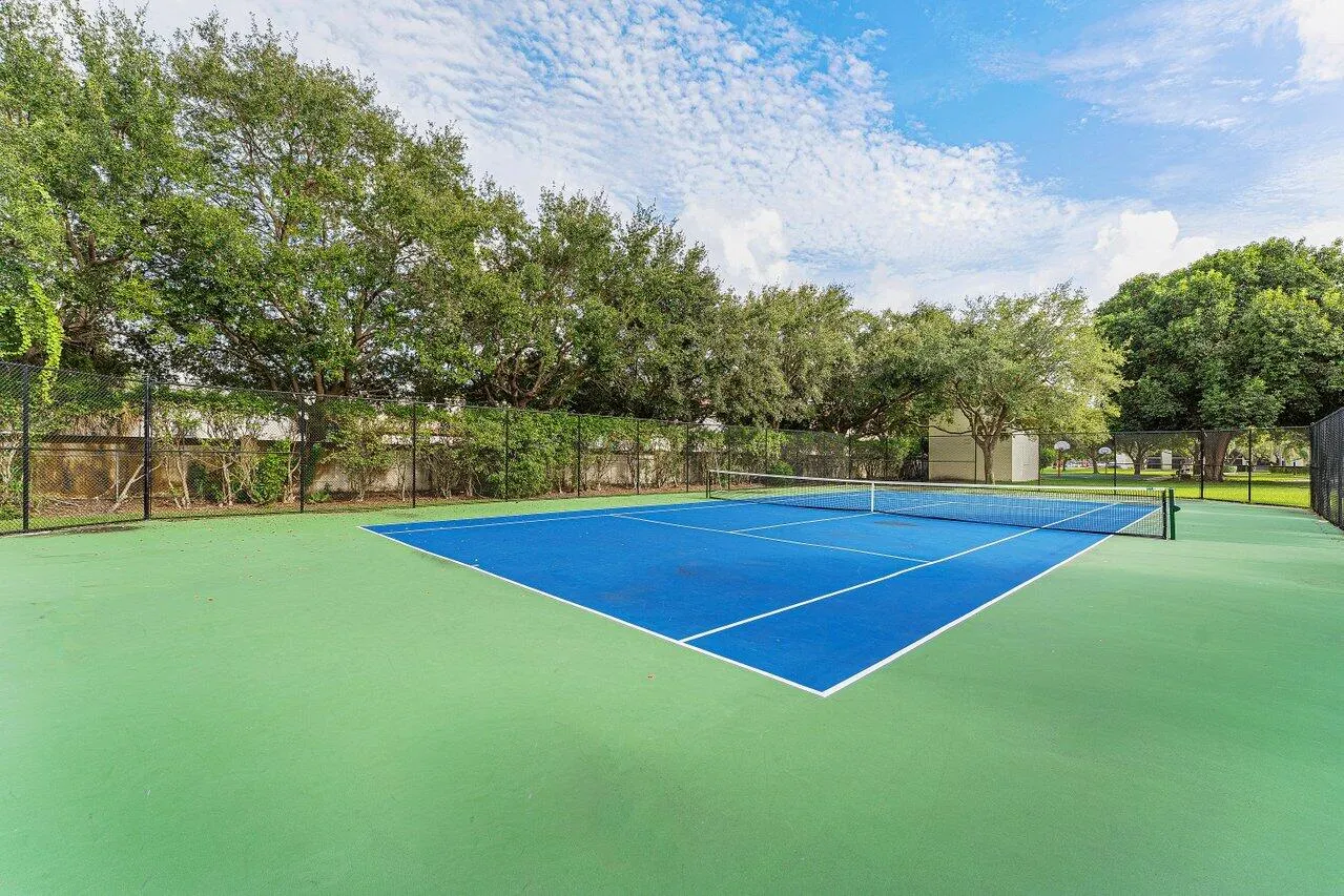462 HARDWOOD Place #462