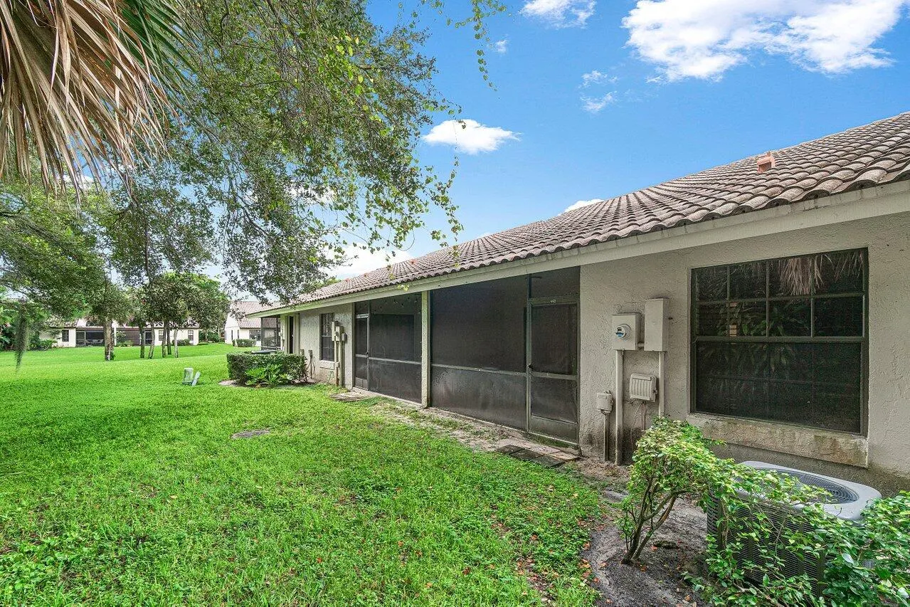 462 HARDWOOD Place #462