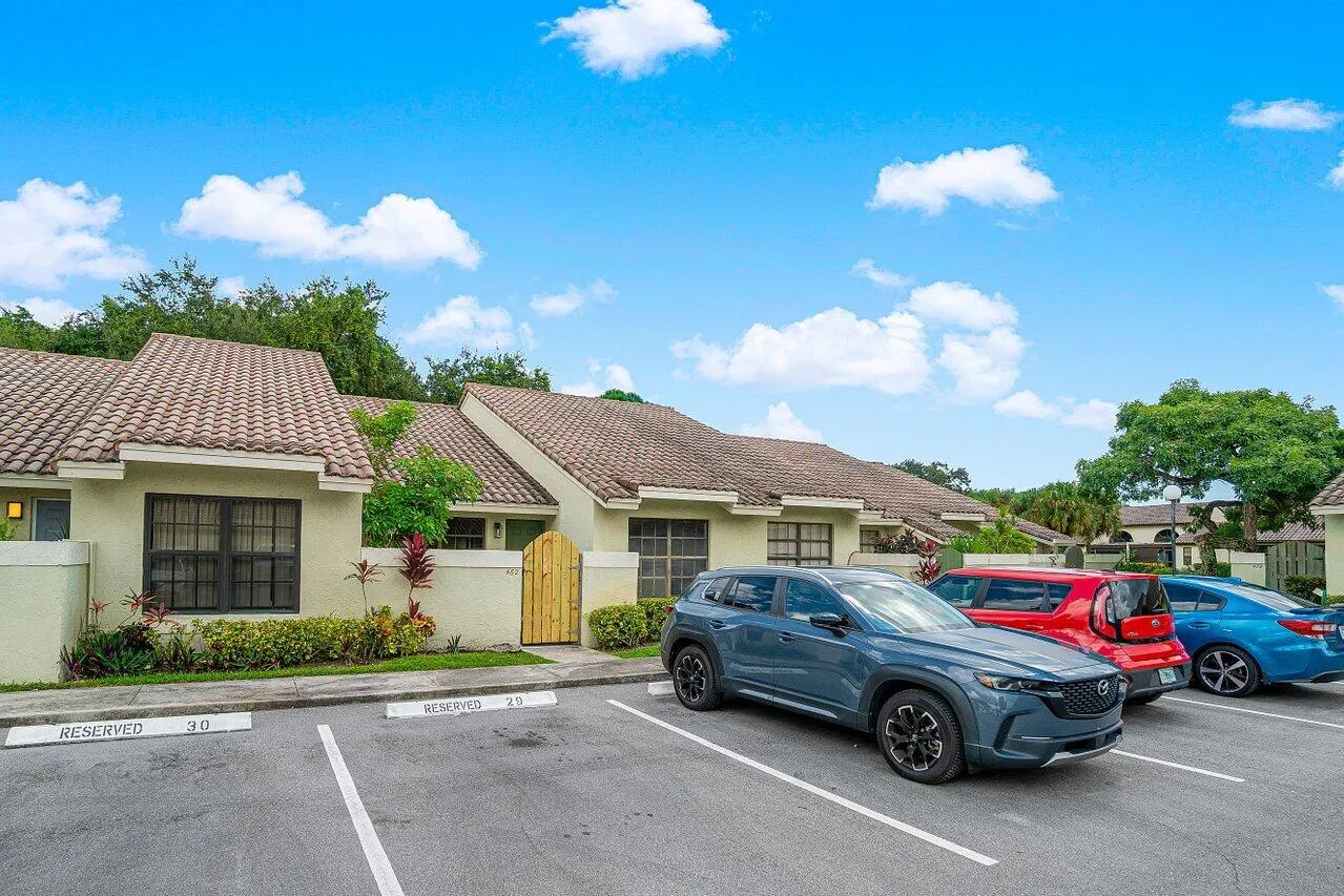 462 HARDWOOD Place #462