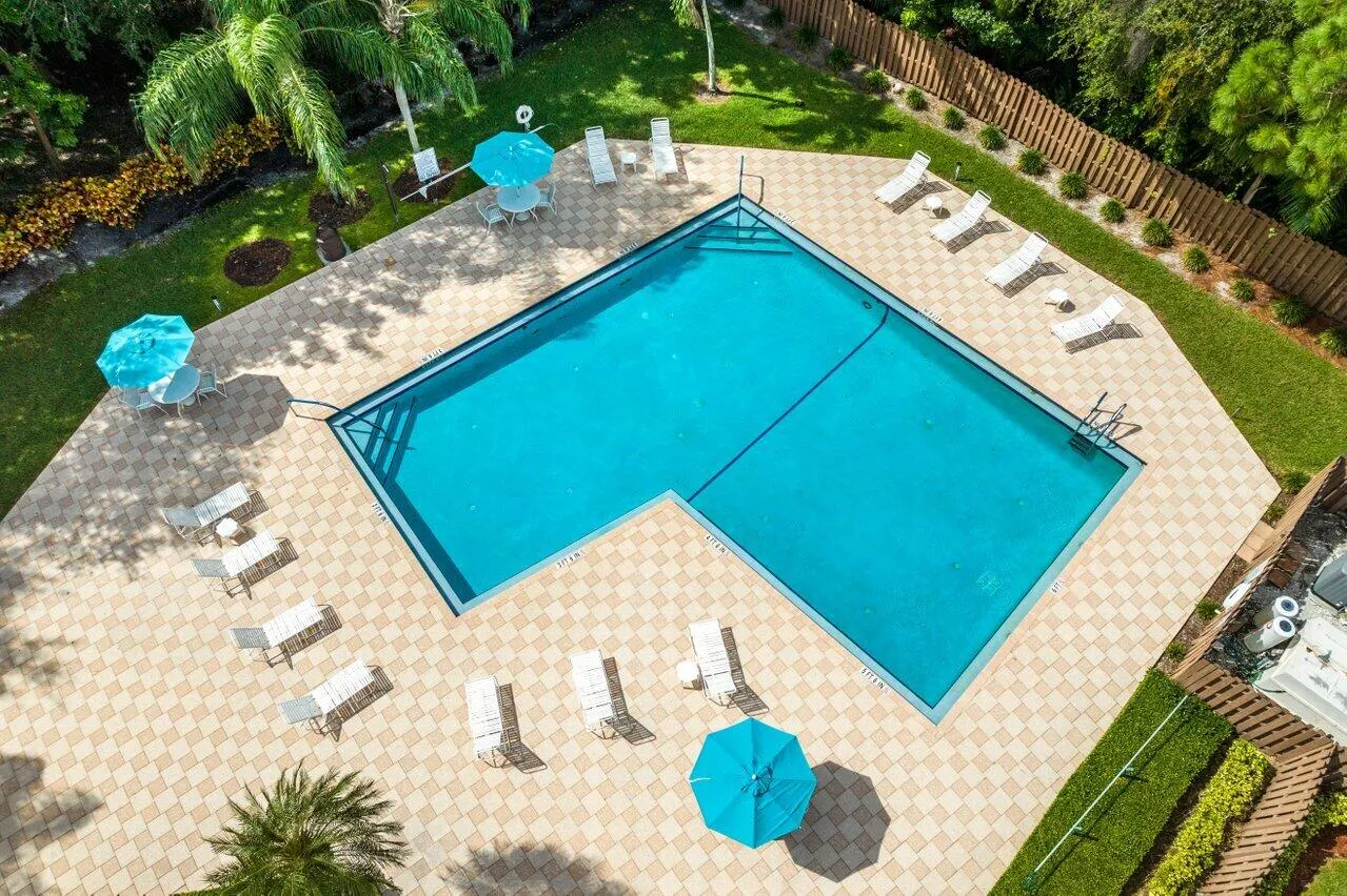 462 HARDWOOD Place #462