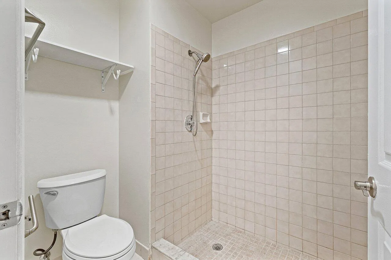 462 HARDWOOD Place #462