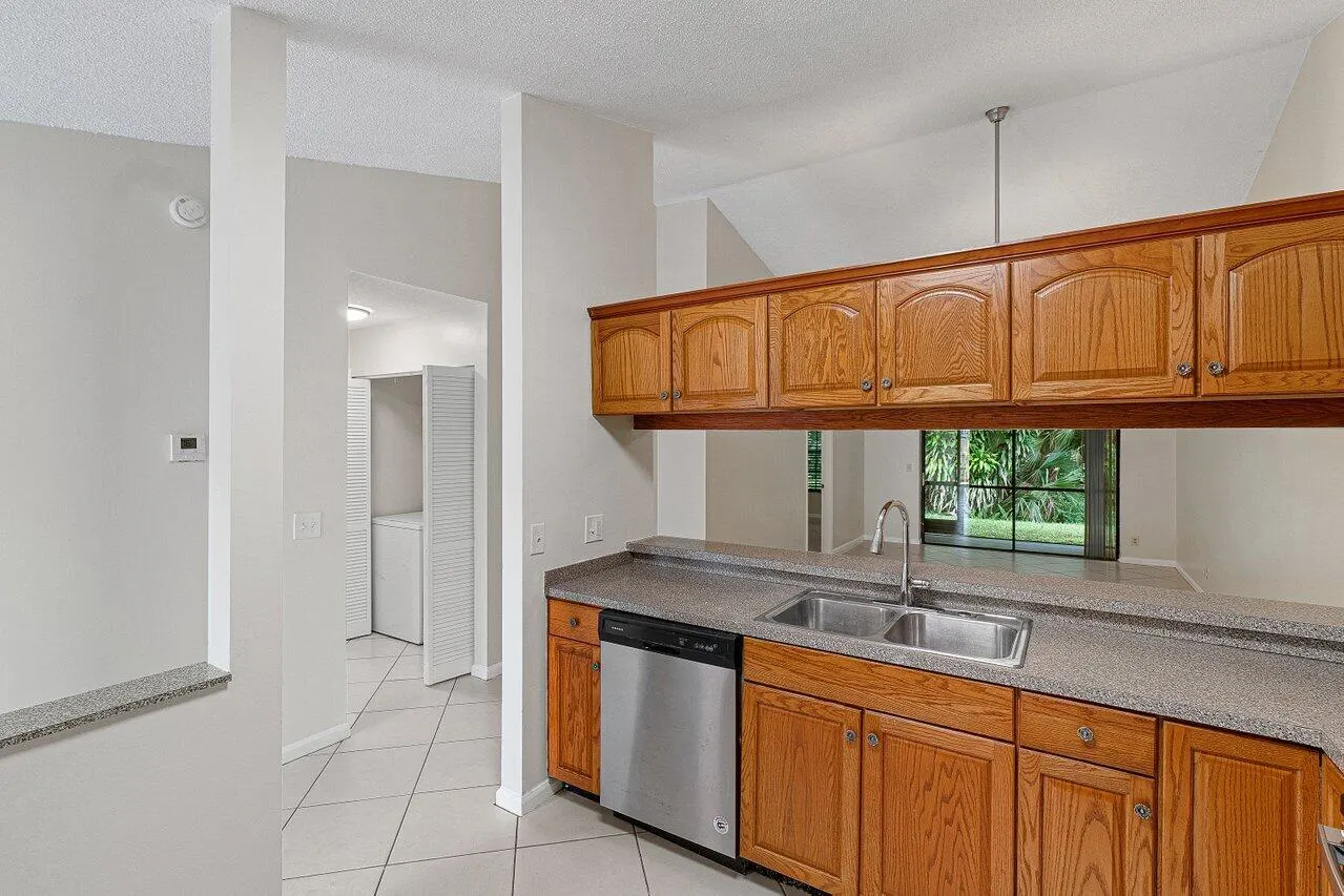462 HARDWOOD Place #462