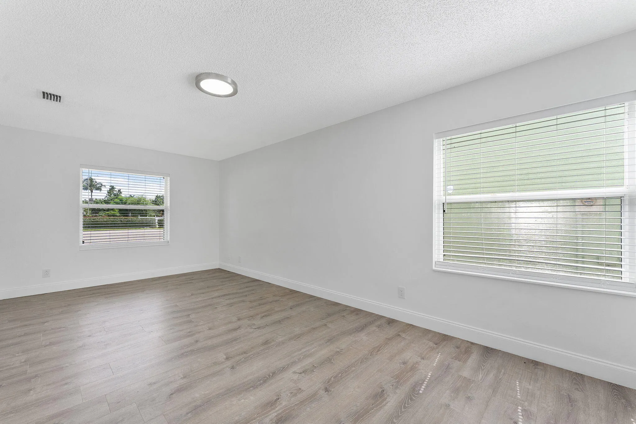 5855 TIMBER VALLEY Drive