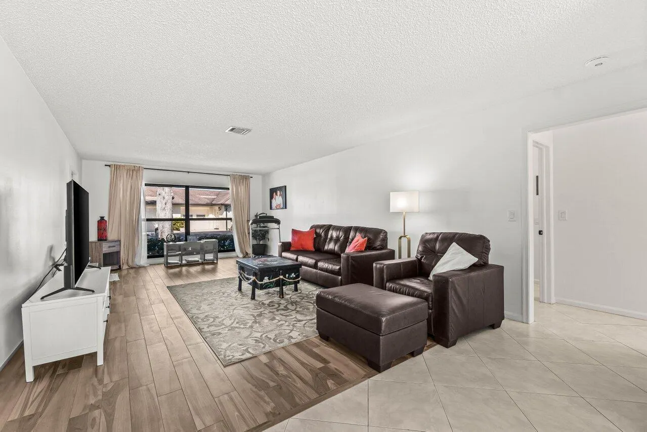 4862 Equestrian Road