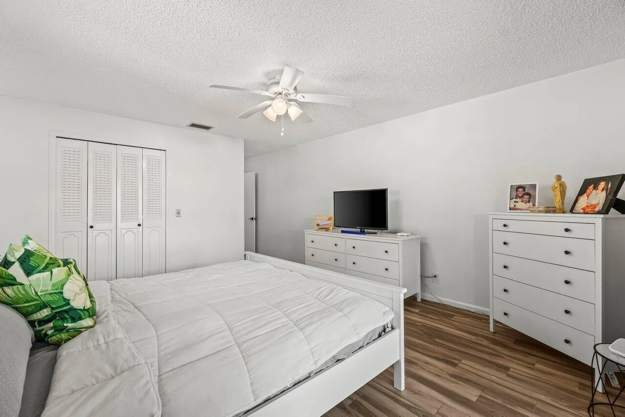 4862 Equestrian Road
