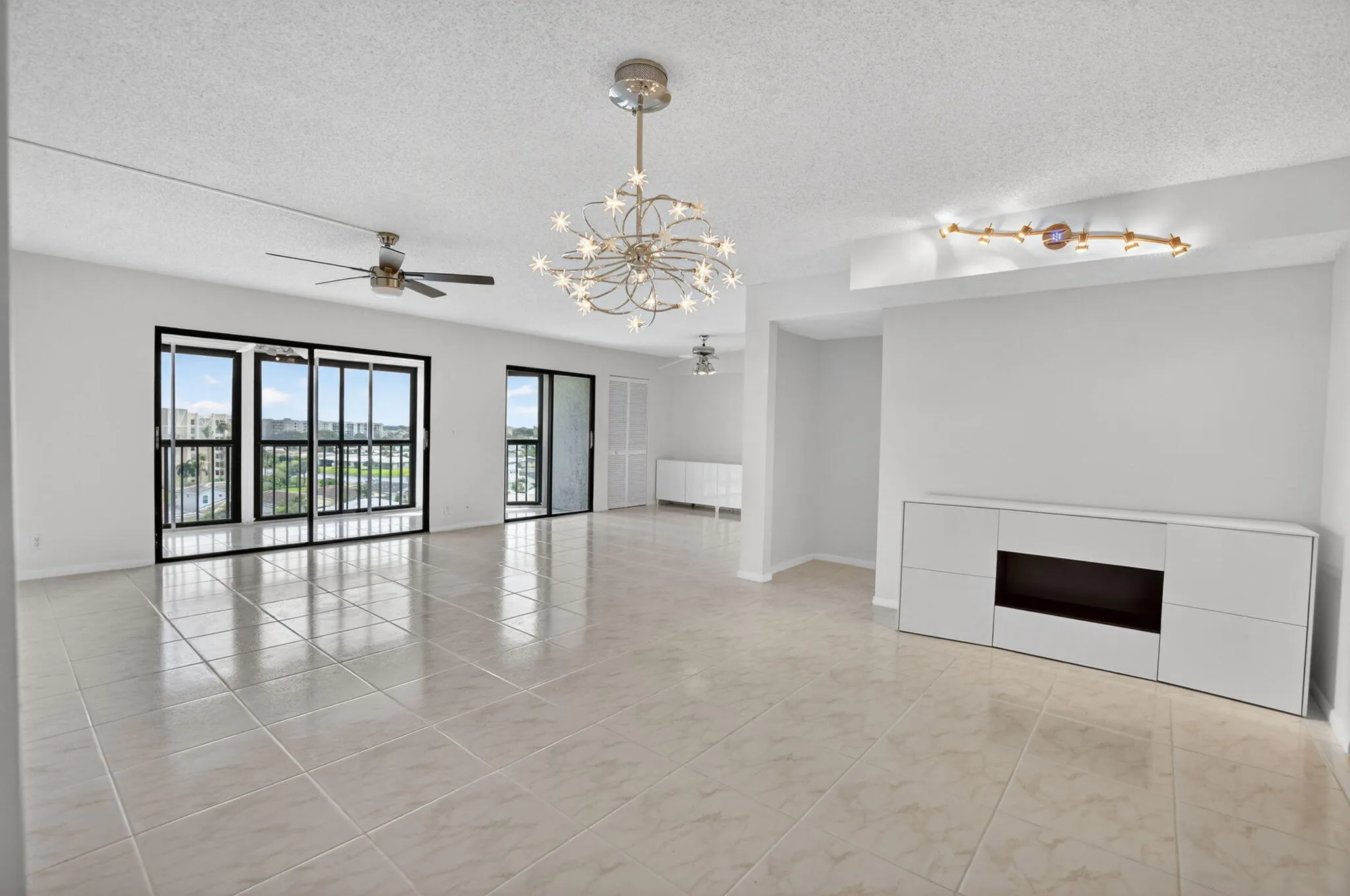 7370 S ORIOLE Boulevard #802