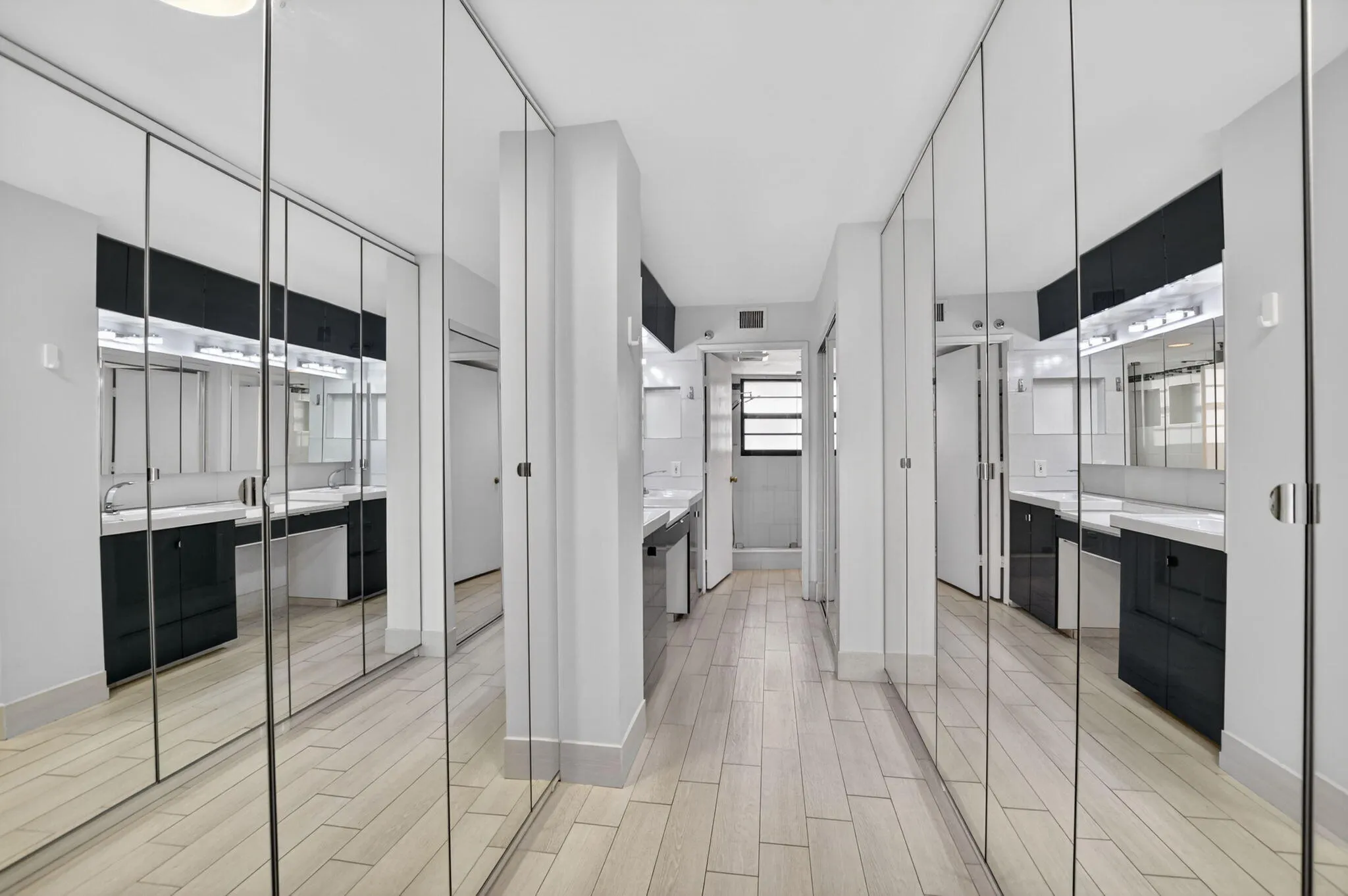 7370 S ORIOLE Boulevard #802