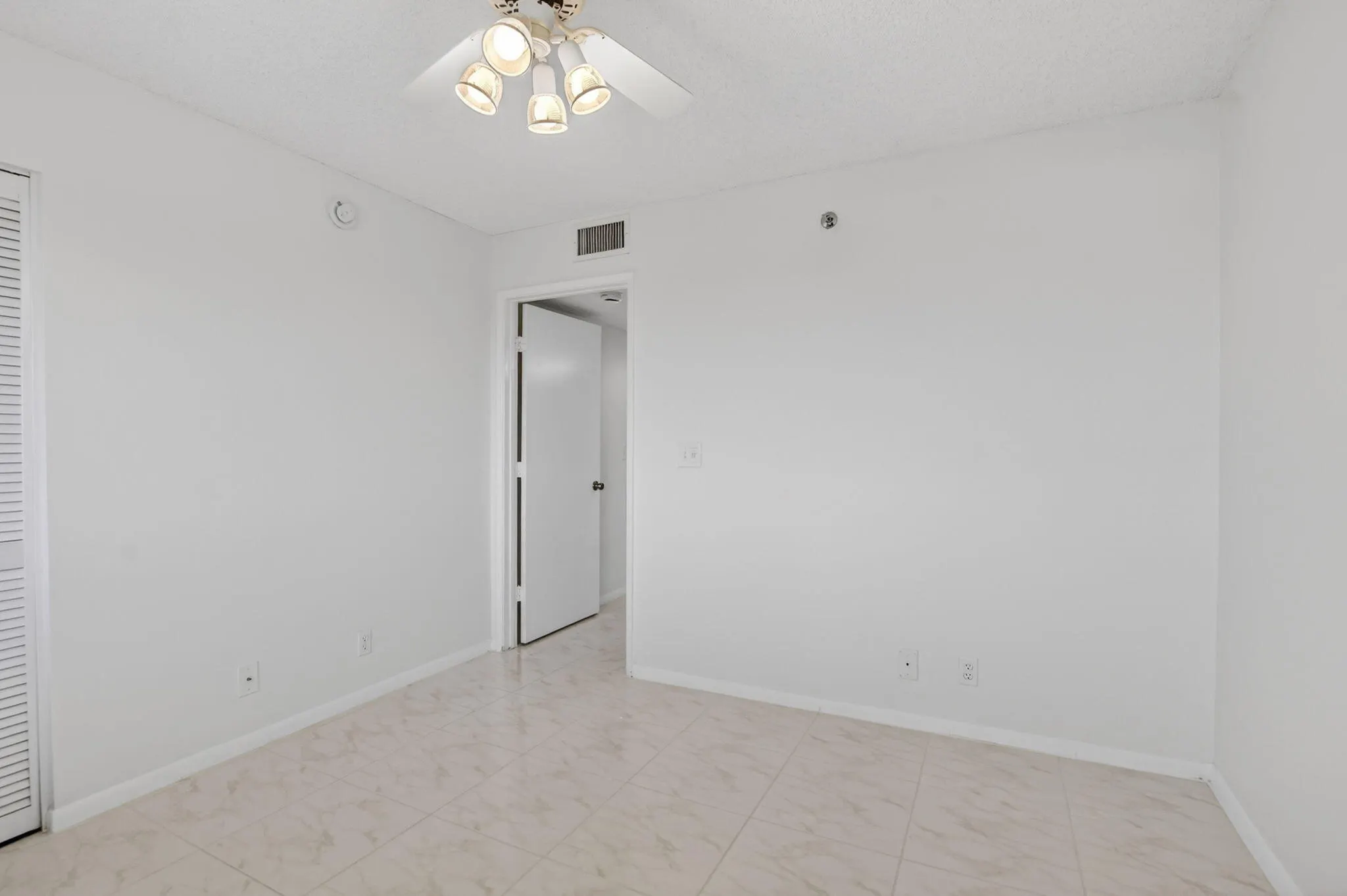7370 S ORIOLE Boulevard #802