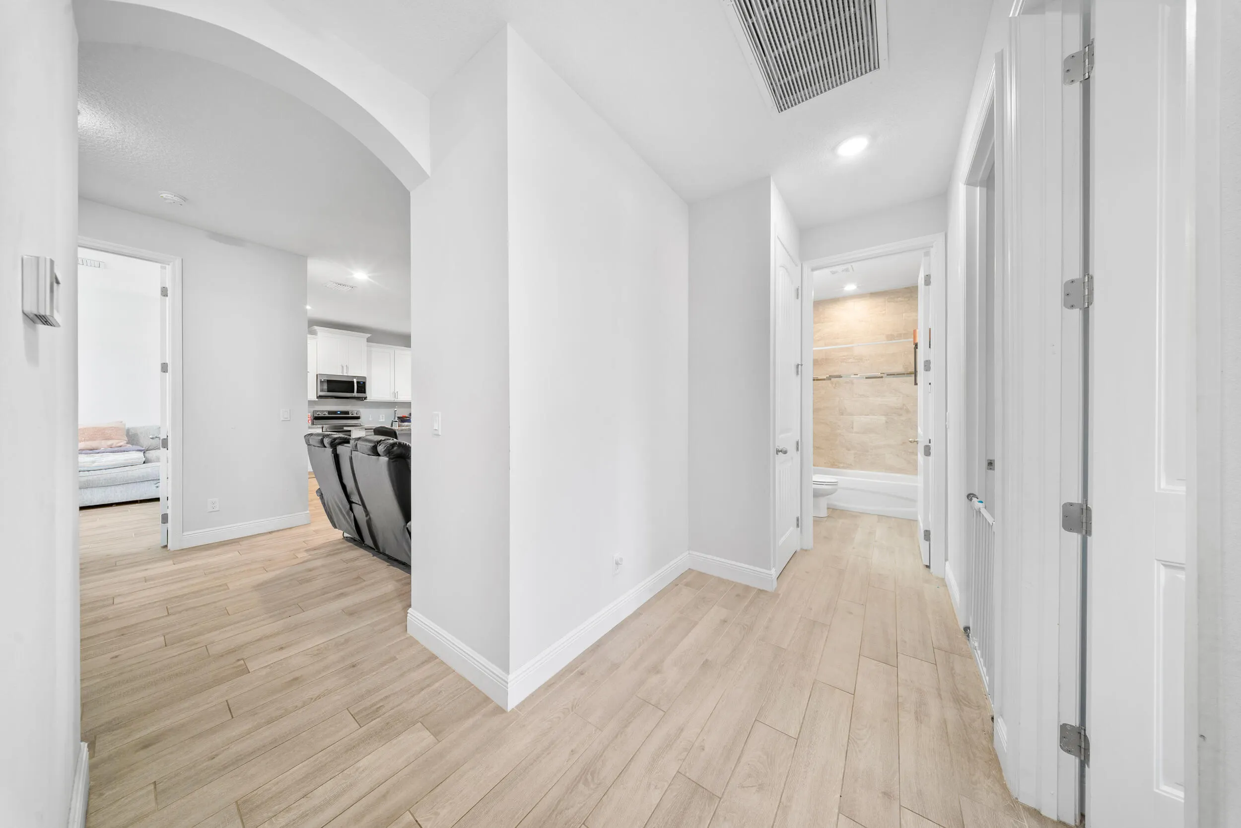1066 SW JENNIFER Terrace